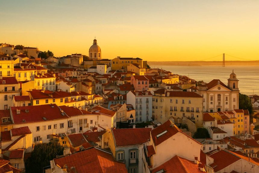 Complete travel guide to Lisbon in 2025: what to see, where to stay, how to get around and essential tips